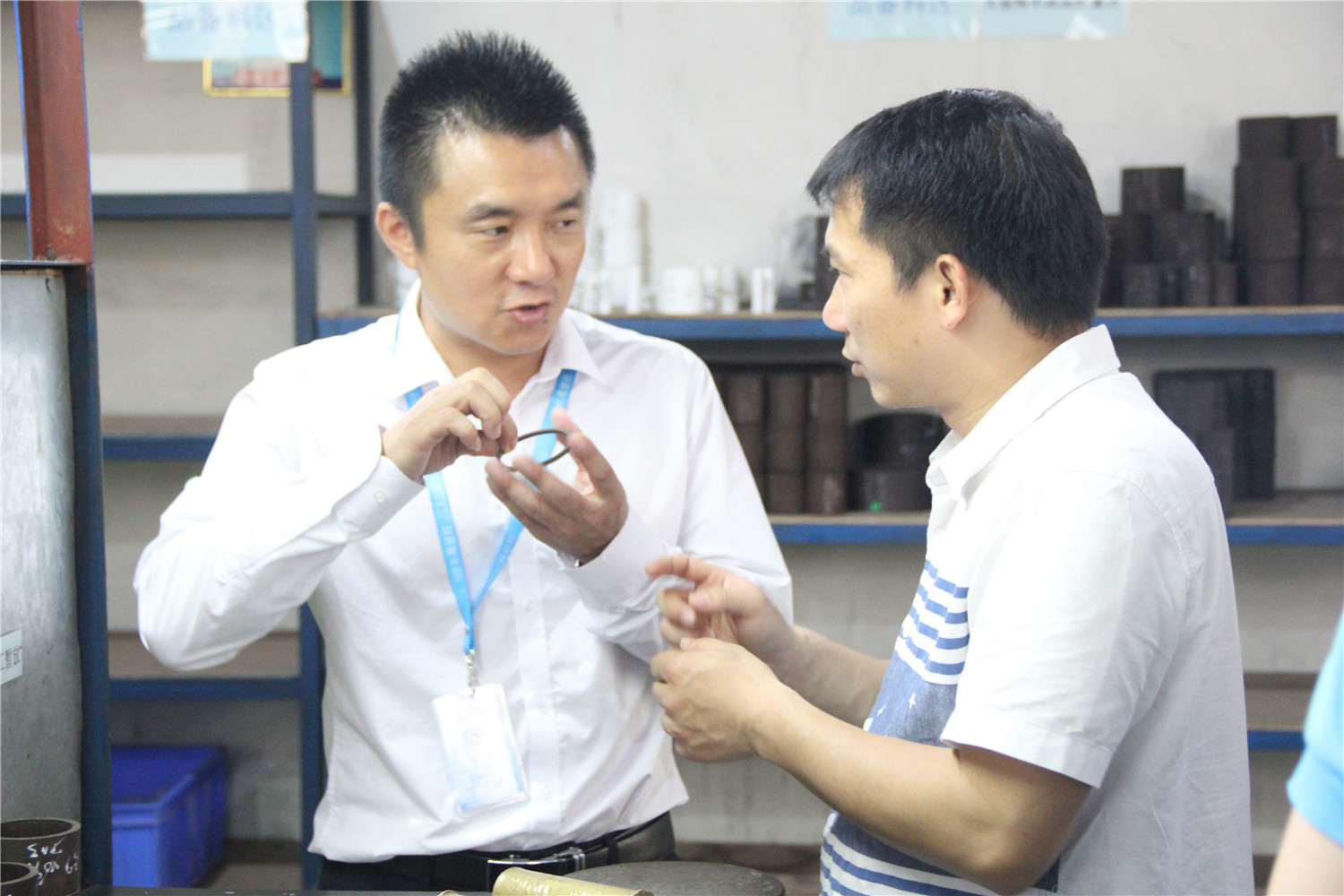 德安会密封件生产车间
