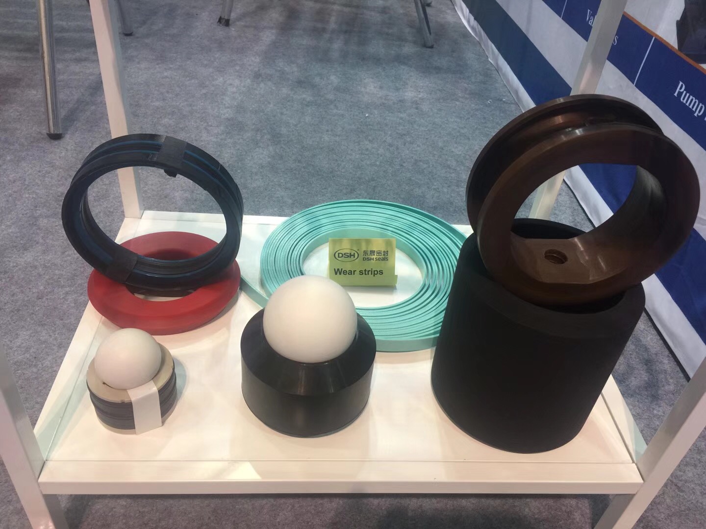 2018年第49届OTC石油展现场——德安会的产品